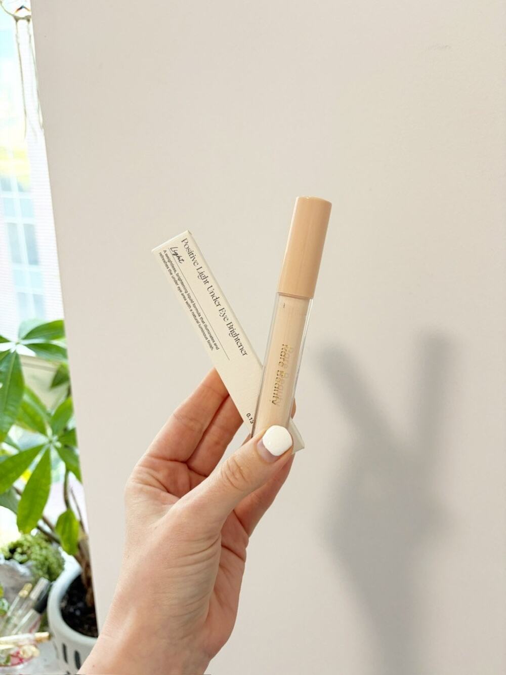 NEW Rare Beauty Positive Light Under Eye Brightener in Light